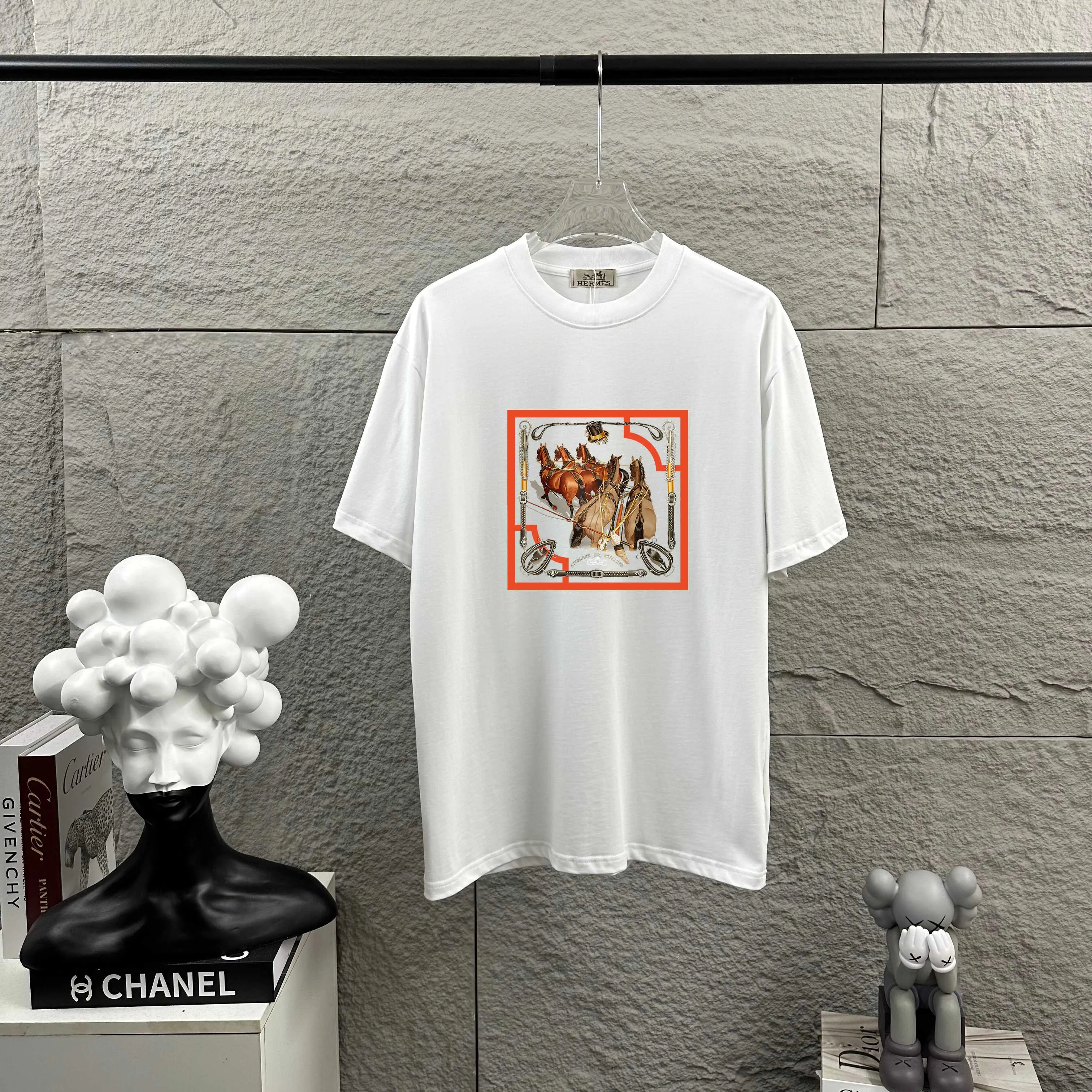 Herme* * 2026 New Arrival Classic T Same Style ：Black White Red Size： S （90-130 ） M （120-150 ） L （140-165 ） XL （160-180 ） XXL （180-210 ）